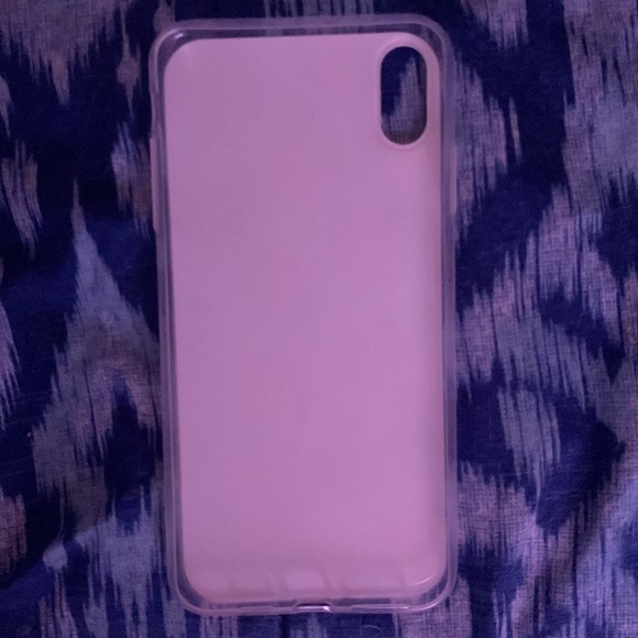 I’m selling a case it’s for an iPhone XS Max - Picture 2 of 2